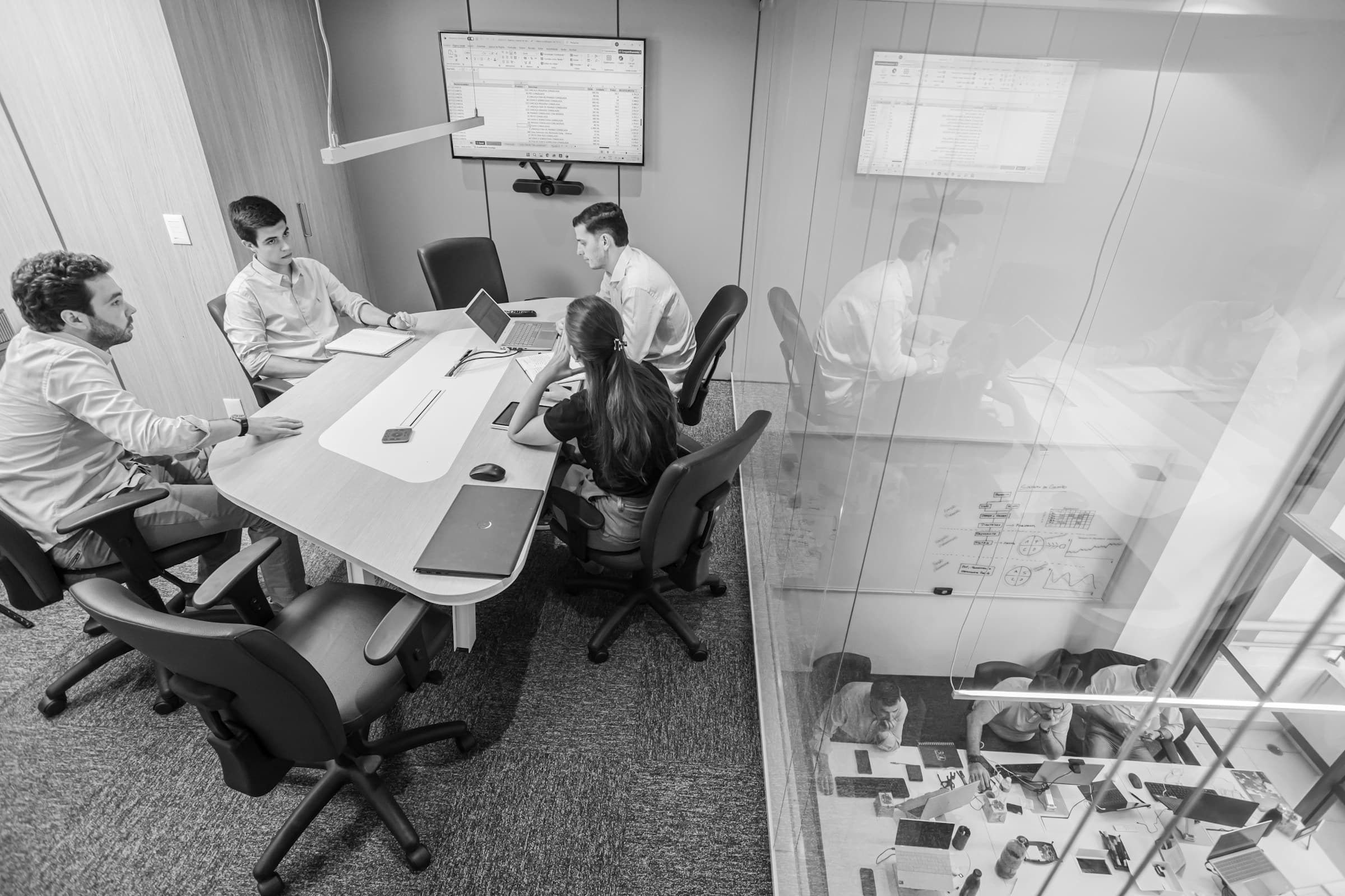 Databricks vs Snowflake valuation chart showing $62B gap between private valuation and public market cap